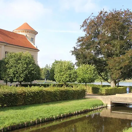 Hartmut Loeschke Apartment